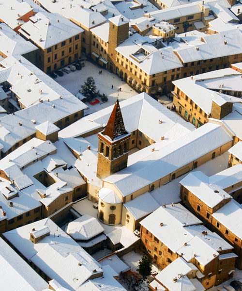 Borgo tetti bianchi foto di<br> Luigi Monti